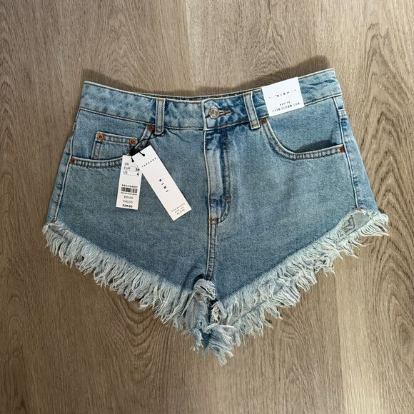 TopShop Distressed‎ Denim Shorts - Picture 7 of 7